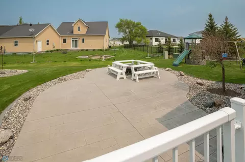 Exterior - 831 Sunset Dr, Mapleton, ND 58059 photo 16 of 18