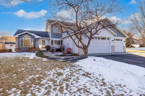 17793 Firebird Ct, Farmington, MN 55024
