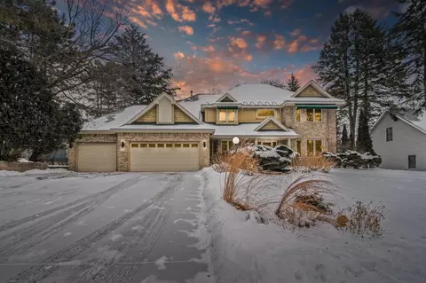 1692 Tamberwood Trl, Woodbury, MN 55125