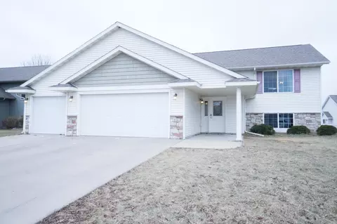 116 Timberwolf Ct, Mankato, MN 56001