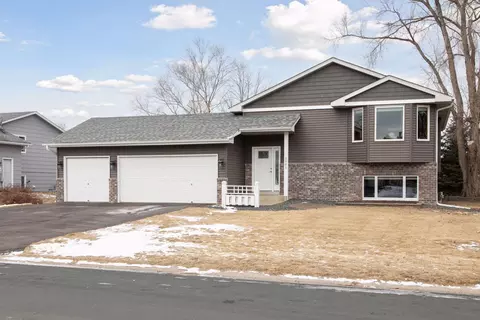 2005 Granite Dr, Shakopee, MN 55379