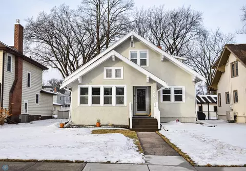 1305 8th St S, Fargo, ND 58103