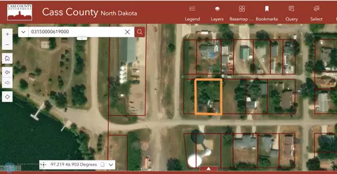 112 2nd St N, Casselton, ND 58012