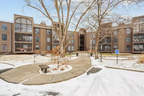8441 Irwin Rd # 214, Bloomington, MN 55437