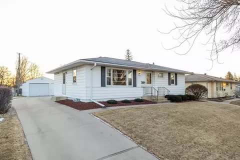 4038 17th Ave NW, Rochester, MN 55901