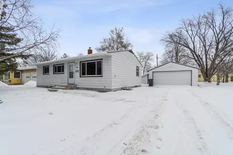1702 Irvine Ave NW, Bemidji, MN 56601