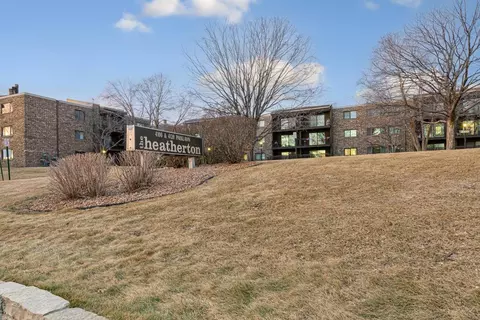 4100 Parklawn Ave #303, Edina, MN 55435