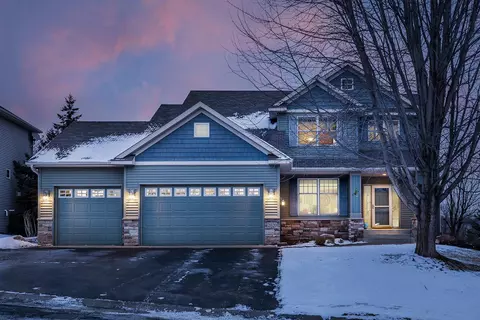2020 Fountain Ln, Waconia, MN 55387