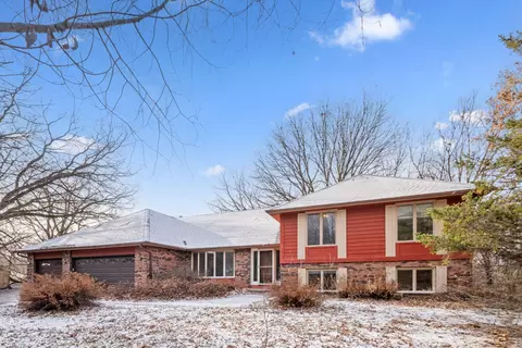 15420 Marcia Ann Ln, Burnsville, MN 55306