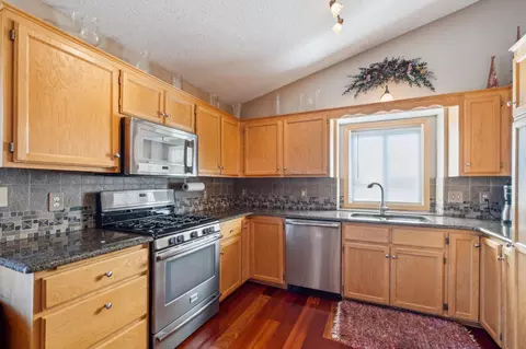 404 Elder Ct NW, Saint Michael, MN 55376 photo 9