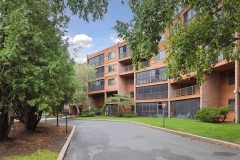 3320 Louisiana Ave S #413, Saint Louis Park, MN 55426