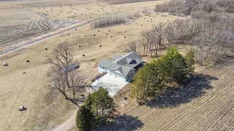 12260 100th St SW, Howard Lake, MN 55349