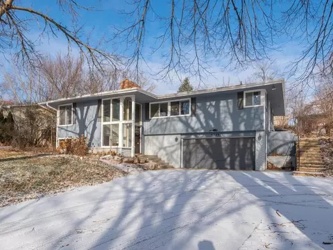 6326 White Dr, Prior Lake, MN 55372