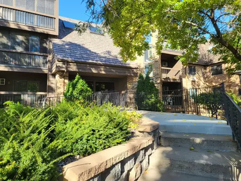 999 41st Ave NE #211NE, Minneapolis, MN 55421