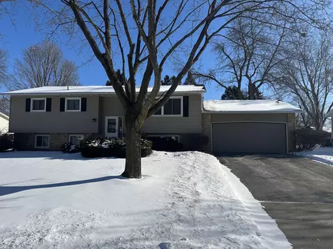1945 Louis Ln, Hastings, MN 55033