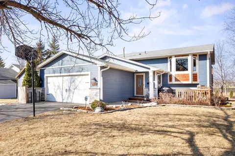 2372 Maxwell Ln, Chaska, MN 55318 photo 1
