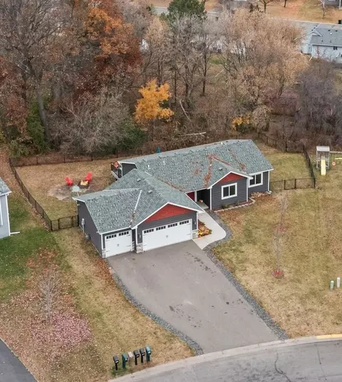710 Edgewood St SW, Isanti, MN 55040