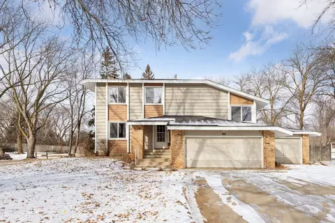 1408 E 132nd St, Burnsville, MN 55337