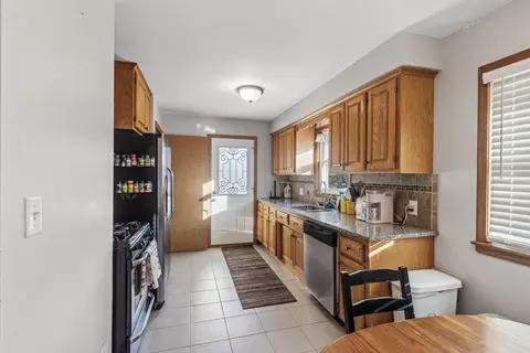 1627 4th St N, South Saint Paul, MN 55075