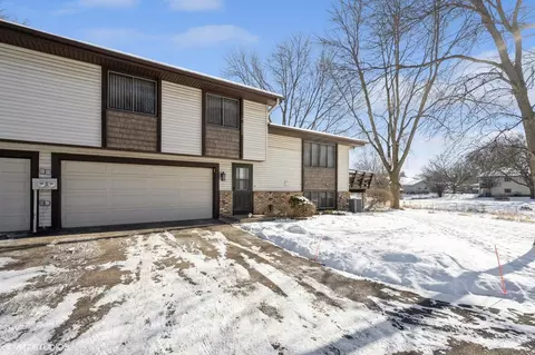 3747 Brookdale Cir N, Brooklyn Park, MN 55443