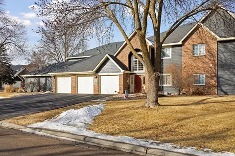 2525 Wilshire Ct #7, Mendota Heights, MN 55120