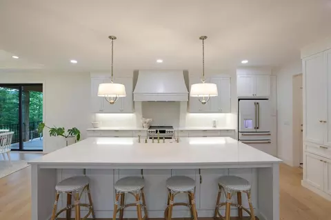 Kitchen - 4610 Daisy Cir, Hamel, MN 55340 photo 2 of 4