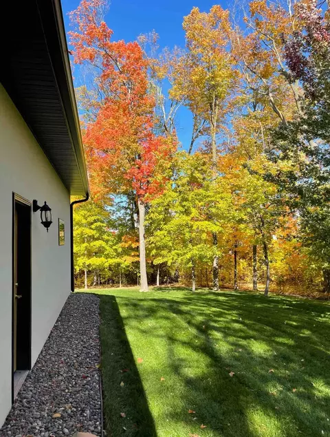 Exterior - 4610 Daisy Cir, Hamel, MN 55340 photo 8 of 11