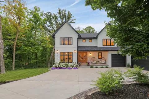 4610 Daisy Cir, Medina, MN 55340
