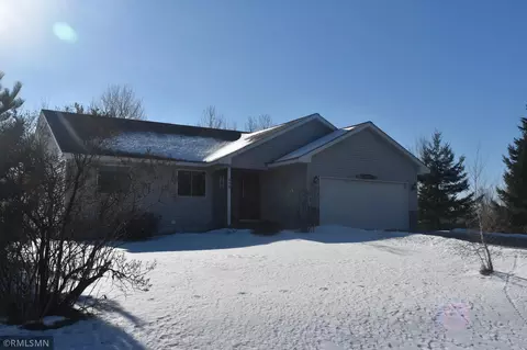 418 1st St NW, Hinckley, MN 55037