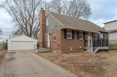 1211 10 12 Ave NW, Rochester, MN 55901