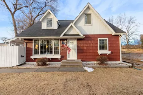 511 Ballantyne Ln NE, Spring Lake Park, MN 55432