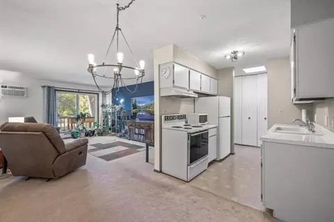 7412 W 22nd St #301, Saint Louis Park, MN 55426