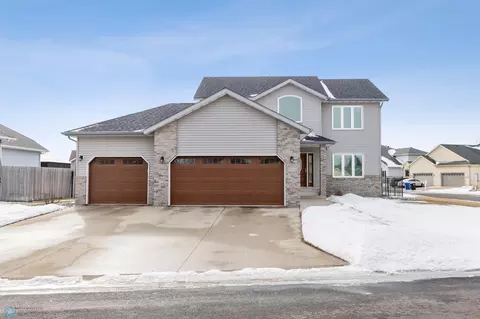 3526 Park Ave S, Fargo, ND 58103