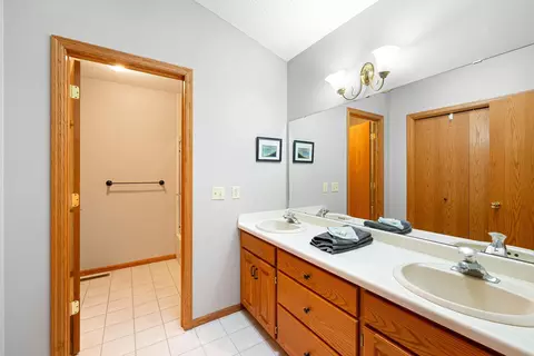 1727 Buckingham Path, Faribault, MN 55021 photo 20