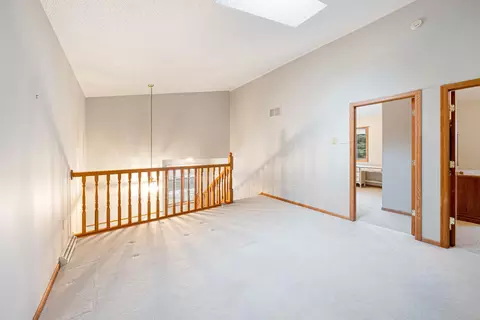 1727 Buckingham Path, Faribault, MN 55021 photo 17