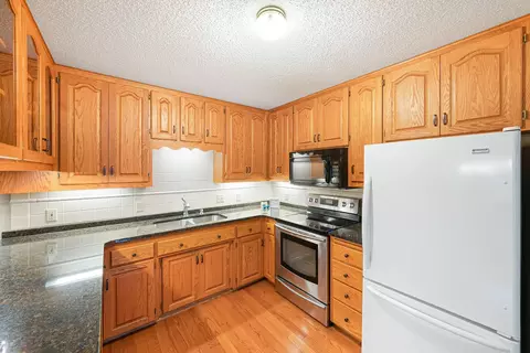 1727 Buckingham Path, Faribault, MN 55021 photo 10