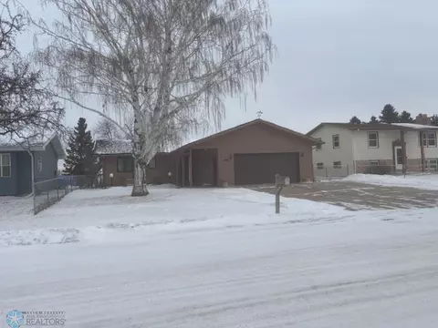 1914 13th Ave N, Moorhead, MN 56560