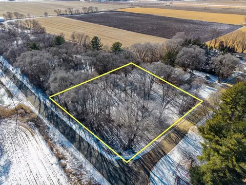 141 136th Ave, Houlton, WI 54082
