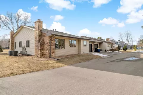 1505 Pheasantwood Trl, Northfield, MN 55057