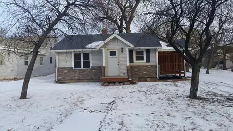 638 N Munsterman St, Appleton, MN 56208