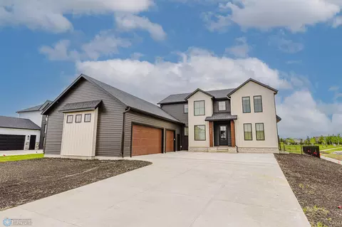301 25th Ave E, West Fargo, ND 58078