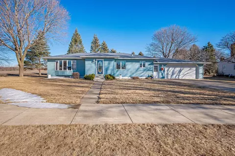1038 Sioux Ave, Fairmont, MN 56031