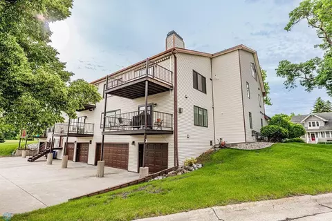 2 N Terrace N #2, Fargo, ND 58102