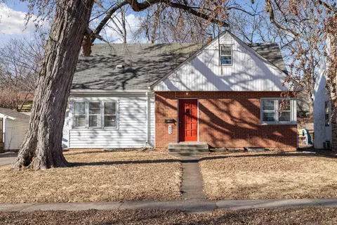 609 17th Ave N, South Saint Paul, MN 55075