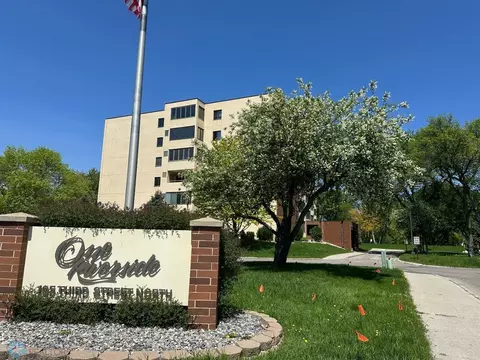 105 3rd St N #509, Moorhead, MN 56560