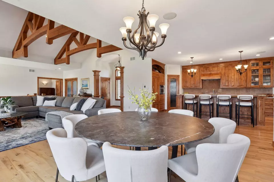 Dining - 20120 France Cir, Prior Lake, MN 55372 photo 3 of 4