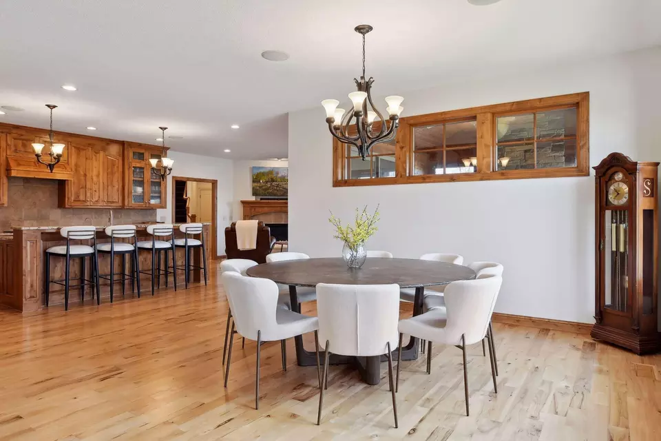 Dining - 20120 France Cir, Prior Lake, MN 55372 photo 2 of 4
