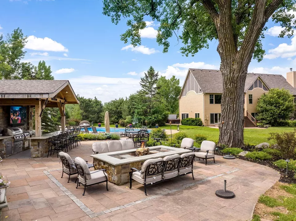 Exterior - 20120 France Cir, Prior Lake, MN 55372 photo 5 of 24