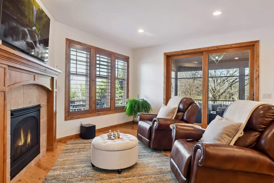 Living - 20120 France Cir, Prior Lake, MN 55372 photo 6 of 9