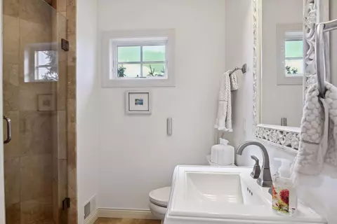 Bath - 20120 France Cir, Prior Lake, MN 55372 photo 1 of 6